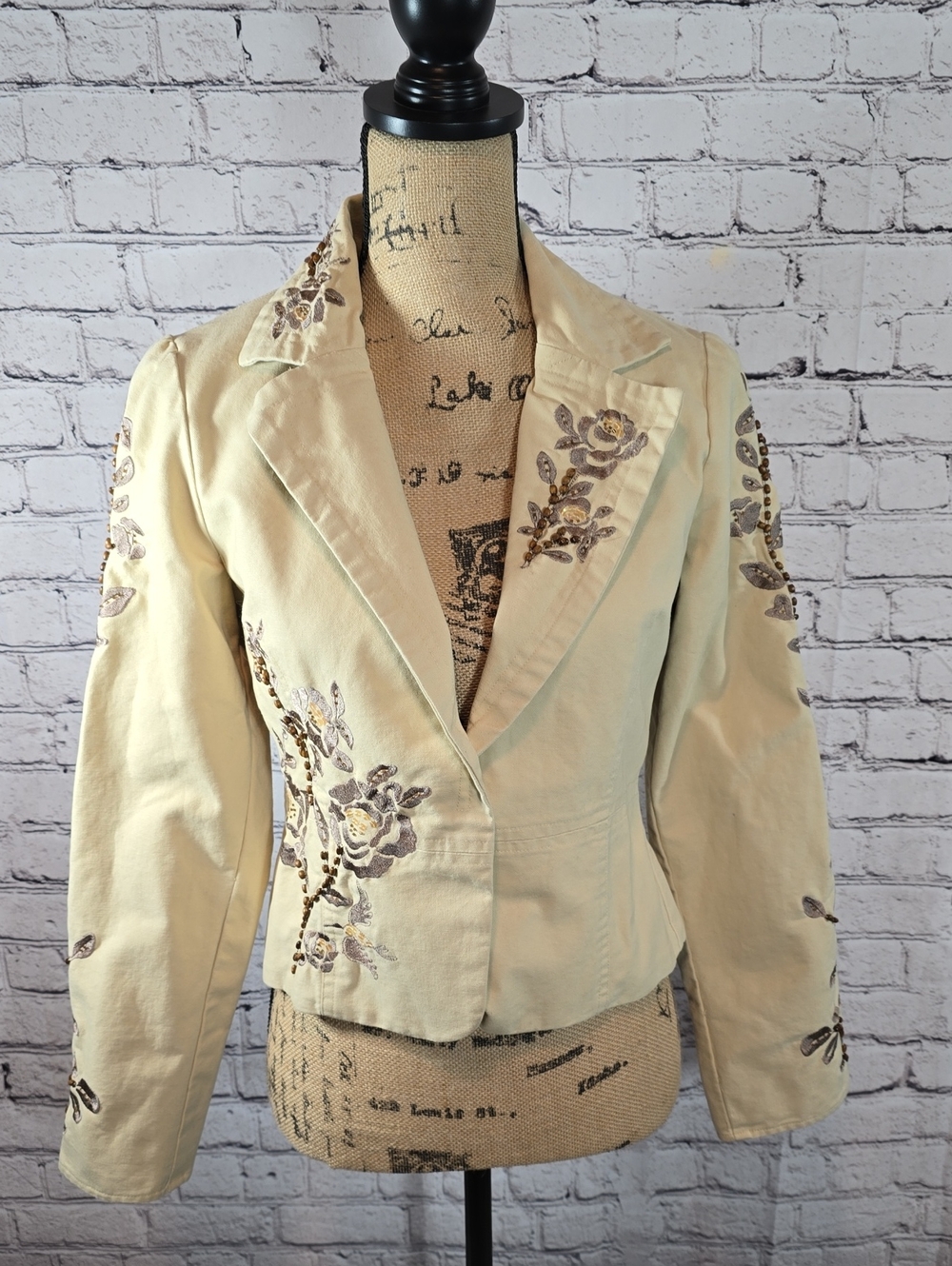 True Meaning Light Yellow Embroidered/Beaded Floral Blazer Jacket Size 6